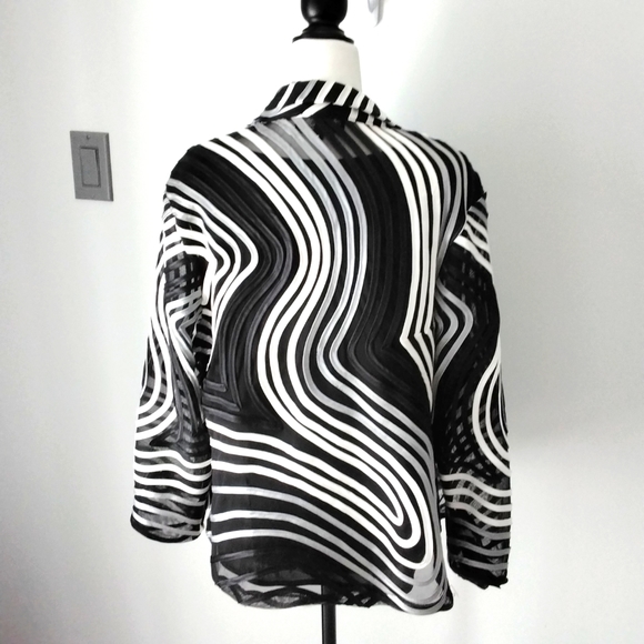 Arisa Jacket and matching camisole top - Picture 3 of 12